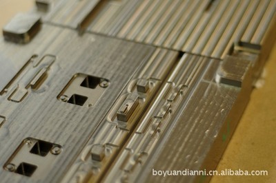 供應生產橡膠產品所需模具——專業制造，品質保證